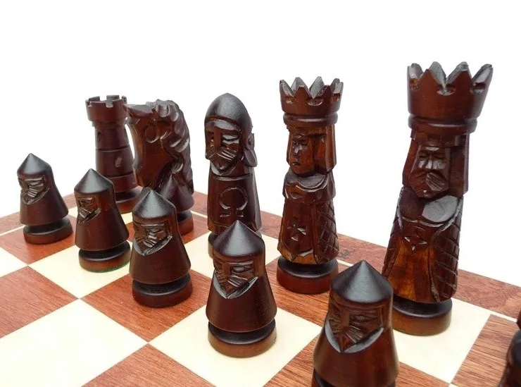 Šachmatai Castle Big 600x300x70mm, karalius 120mm