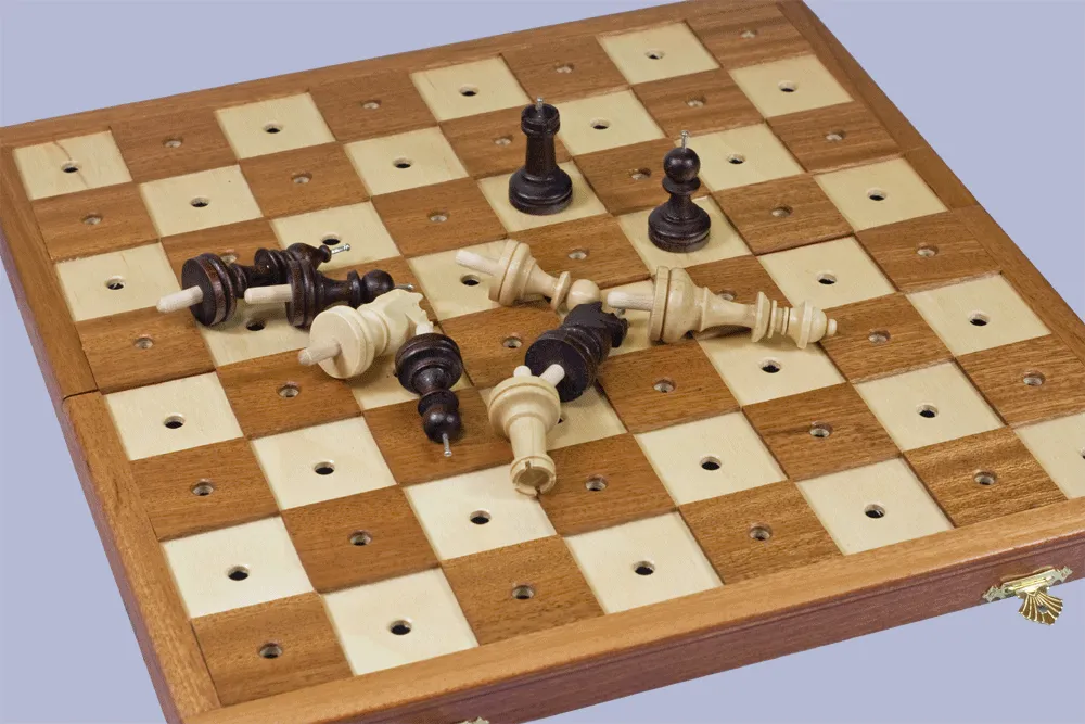 achmatai_akliesiems_ir_sutrikusio_reg_jimo_2 Šachmatai akliesiems ir sutrikusio regėjimo 35x35x2,2cm