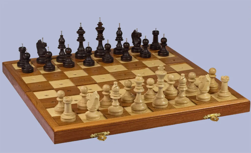 achmatai_akliesiems_ir_sutrikusio_reg_jimo_35x35x2_2cm Šachmatai akliesiems ir sutrikusio regėjimo 35x35x2,2cm