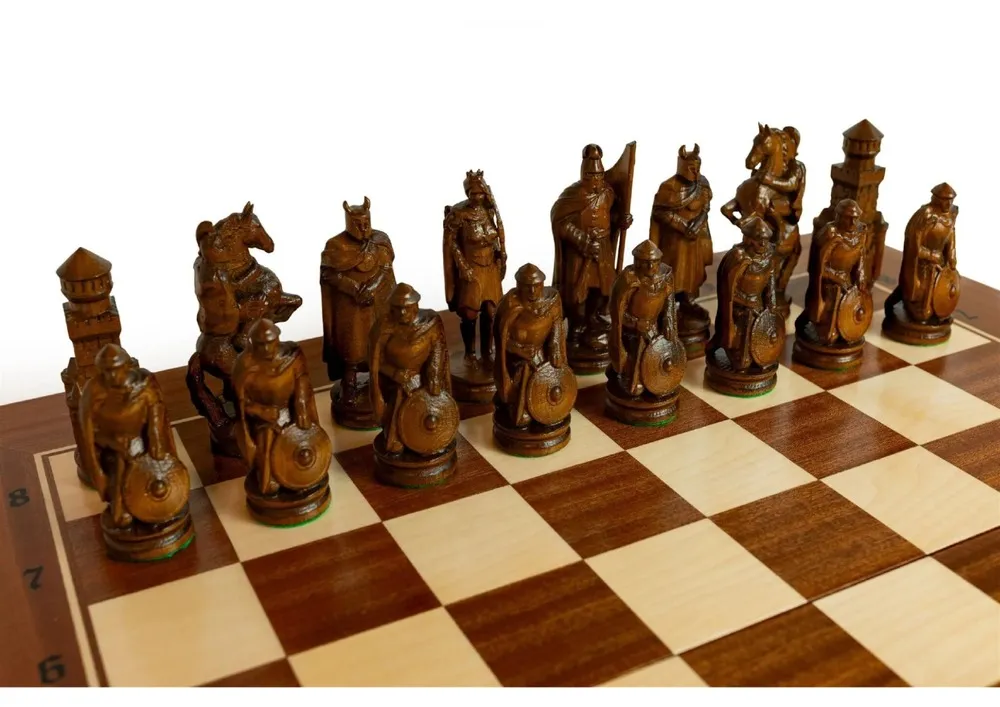 dsc1619-edit Šachmatai Knight 645x323x80mm, karalius 125mm