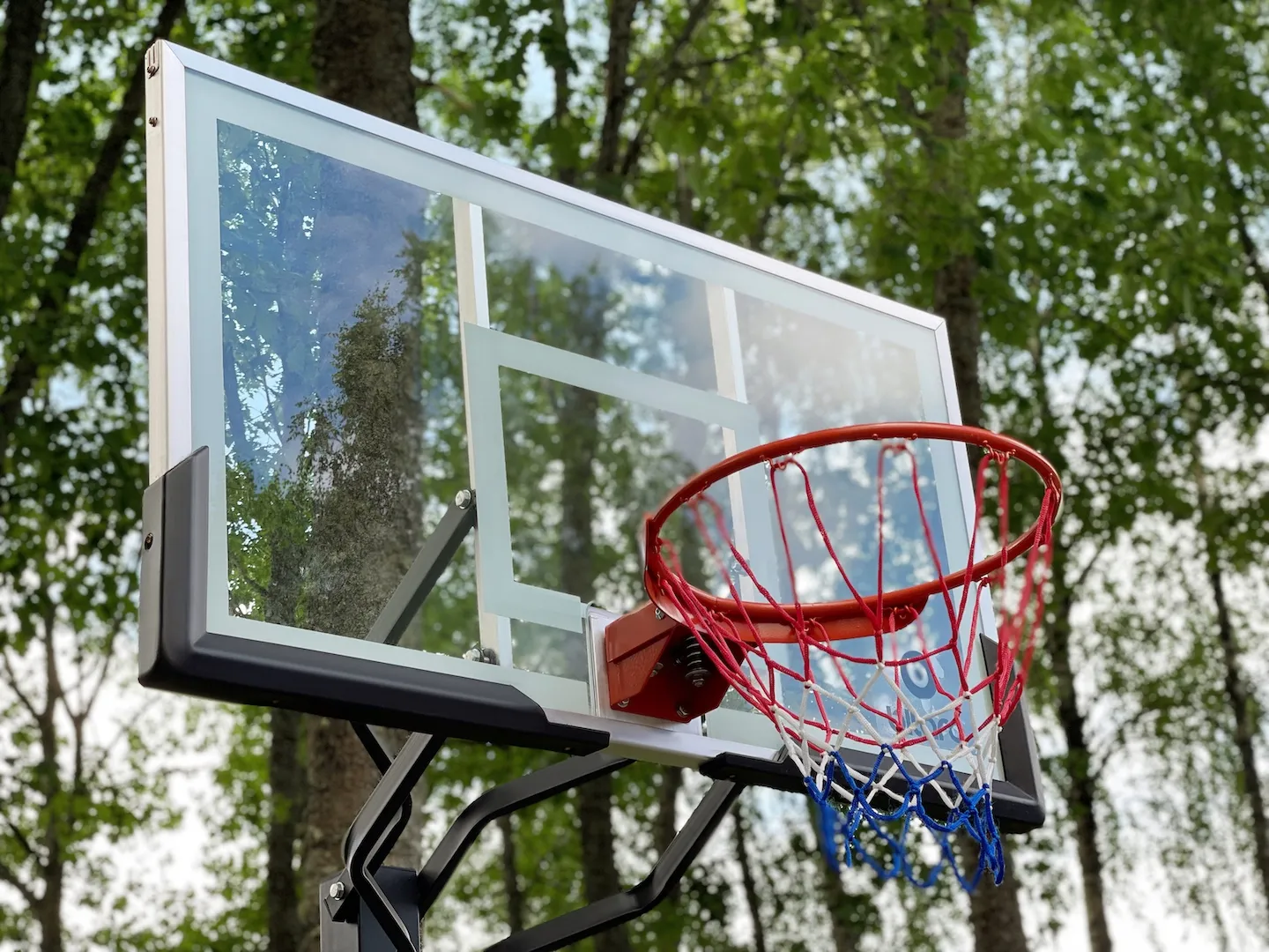 ibetonuojamas_krepsinio_stovas_b-sport_fortus_ground_mounted_basketball_stand_13_1 Įbetonuojamas krepšinio stovas Bilaro Fortus 136x80cm, 8mm grūdintas stiklas