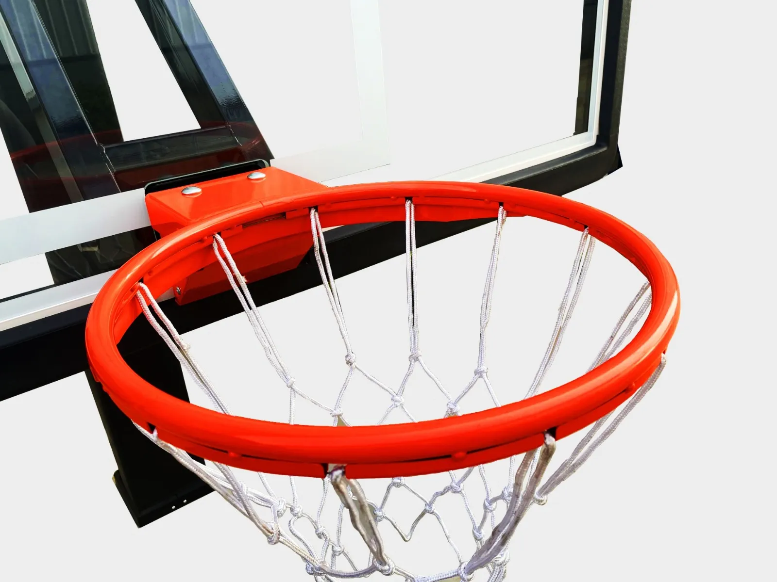 krepsinio_stovas_2 Įbetonuojamas krepšinio stovas Prove Dunker (Grūdintas stiklas 12mm)