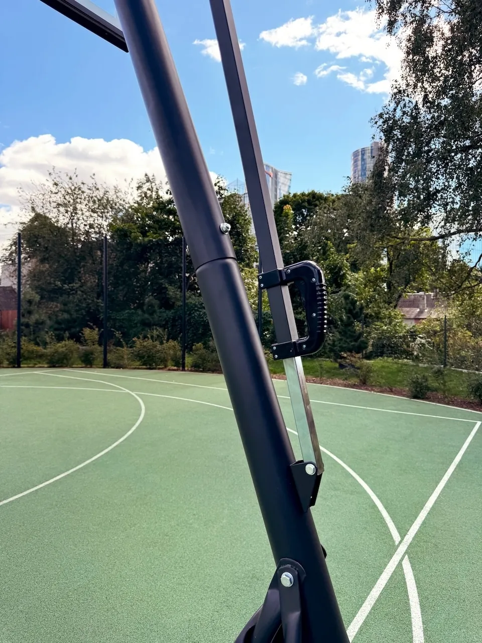 mobilus_krepsinio_stovas_houston_class_mobile_basketball_stand_houston_class_17 Mobilus krepšinio stovas Bilaro Houston Class 130x80cm, 6mm grūdintas stiklas