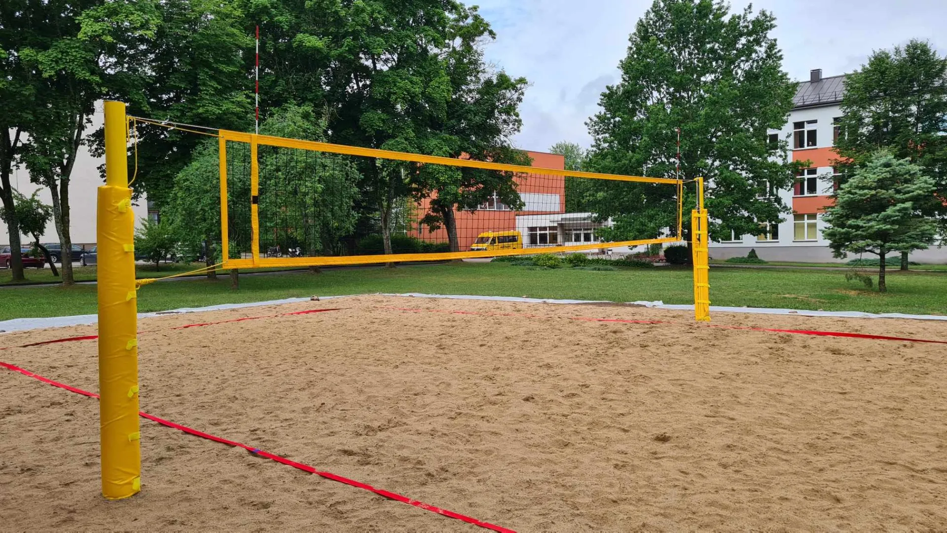 sporto_sales Įbetonuojami aliuminiai tinklinio stovai (120x100mm)